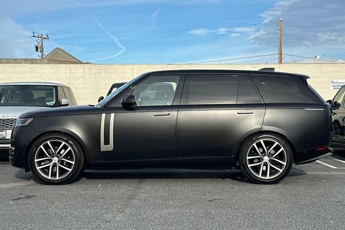 2025 Land Rover Range Rover P400 SE 7 Seat