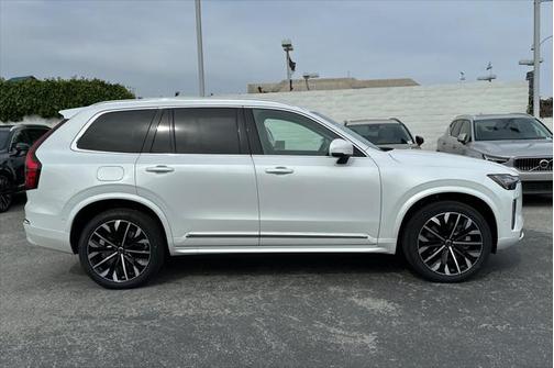 2025 Volvo XC90 Plug-In Hybrid T8 Plus 7-Seater