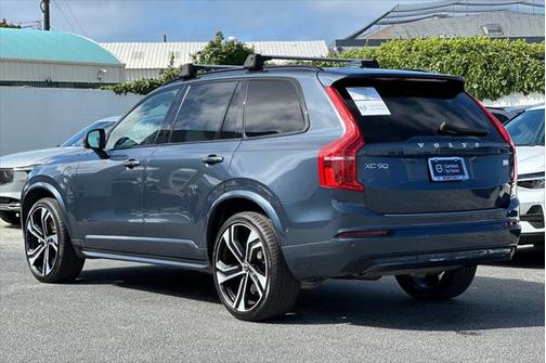 2022 Volvo XC90 Recharge Plug-In Hybrid T8 R-Design 7 Passenger