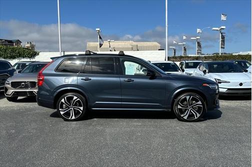 2022 Volvo XC90 Recharge Plug-In Hybrid T8 R-Design 7 Passenger