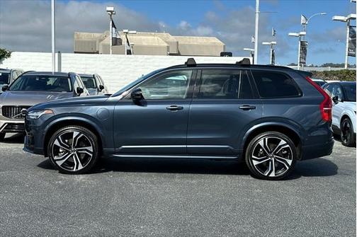 2022 Volvo XC90 Recharge Plug-In Hybrid T8 R-Design 7 Passenger