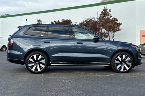 2025 Volvo EX90 Twin Motor Ultra