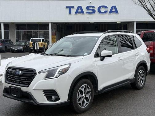2023 Subaru Forester Premium