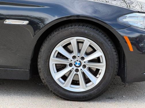 Black Sapphire Metallic 2014 BMW 528 i xDrive