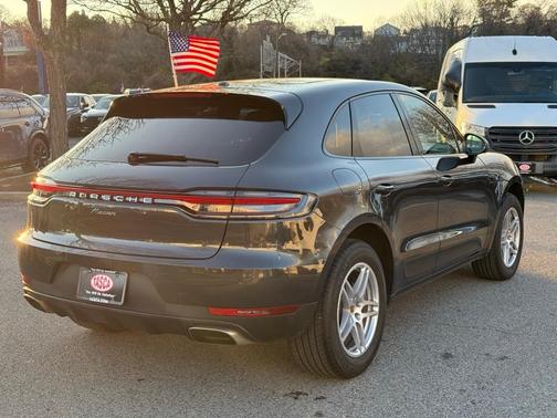 2021 Porsche Macan Base