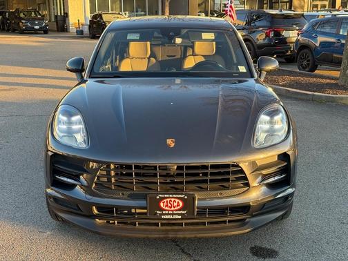 2021 Porsche Macan Base