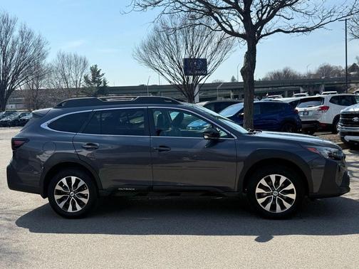 Magnetite Gray Metallic 2023 Subaru Outback Limited