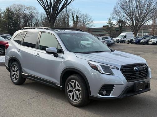 2022 Subaru Forester Premium