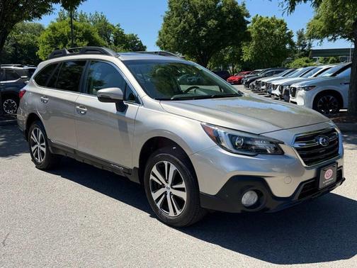 Tungsten Metallic 2019 Subaru Outback 3.6R Limited