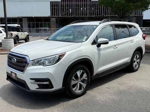 Crystal White Pearl 2020 Subaru Ascent Premium 7-Passenger