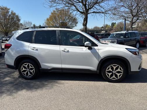 2020 Subaru Forester Premium