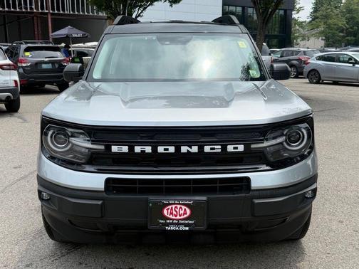 Iconic Silver Metallic 2023 Ford Bronco Sport Outer Banks