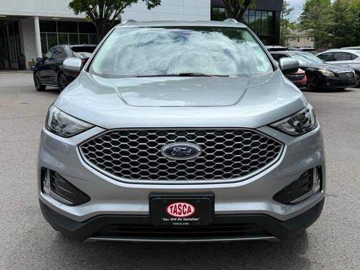 Silver Metallic 2023 Ford Edge SEL