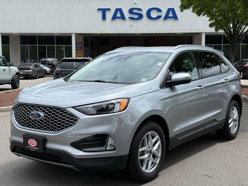 Silver Metallic 2023 Ford Edge SEL
