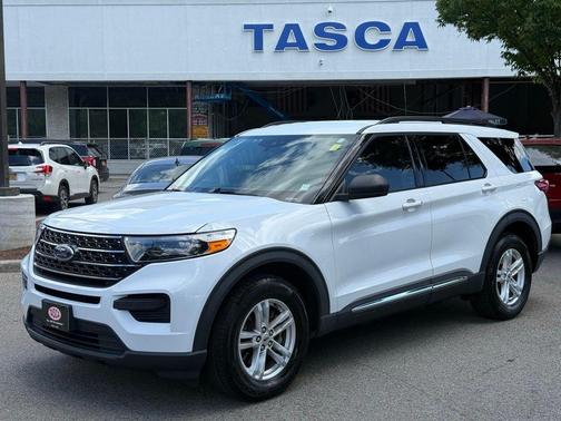 Oxford White 2020 Ford Explorer XLT