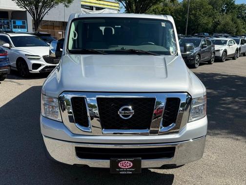 2018 Nissan NV Passenger NV3500 HD SV V6/SV V8