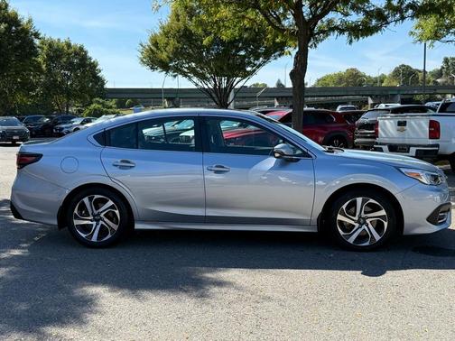 2022 Subaru Legacy 