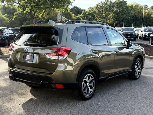 2022 Subaru Forester Premium