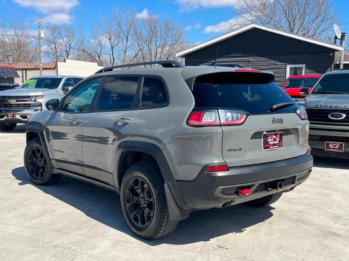 2019 Jeep Cherokee Trailhawk