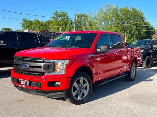 Red 2018 Ford F-150 XLT