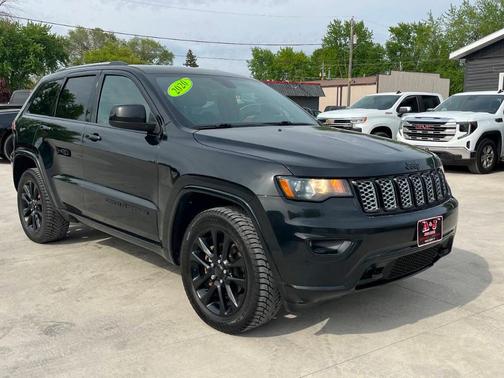 Black 2020 Jeep Grand Cherokee Altitude
