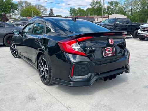 Black 2018 Honda Civic Si