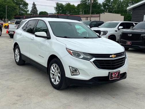 White 2018 Chevrolet Equinox 1LT