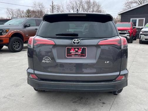 2018 Toyota RAV4 LE