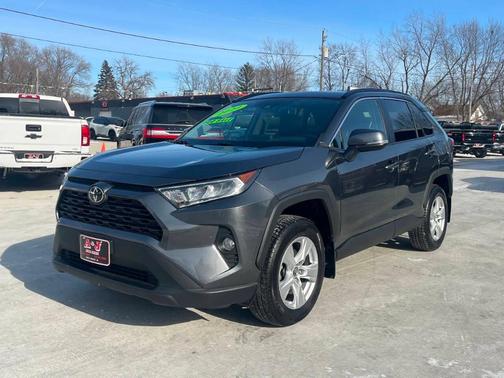 2020 Toyota RAV4 XLE
