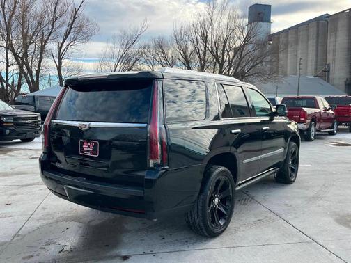 2018 Cadillac Escalade Platinum