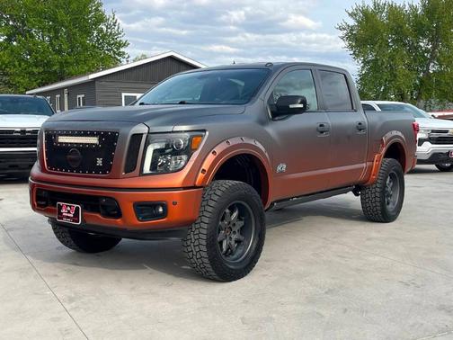 Gun Metallic 2018 Nissan Titan SV