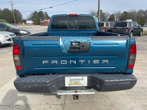 2003 Nissan Frontier SVE King Cab