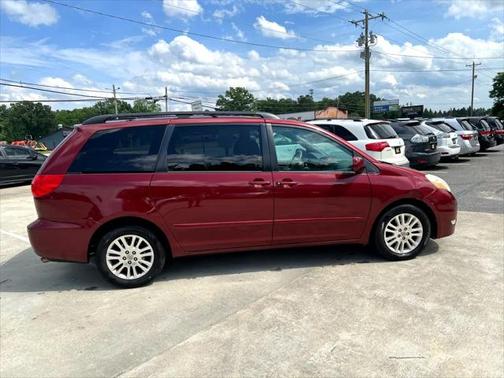2009 Toyota Sienna XLE