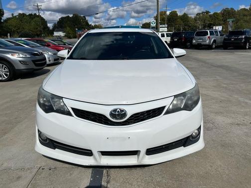 2014 Toyota Camry SE