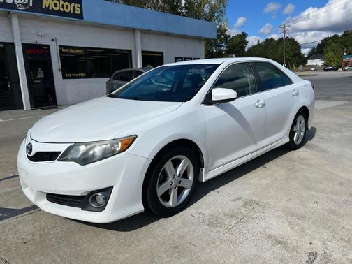2014 Toyota Camry SE