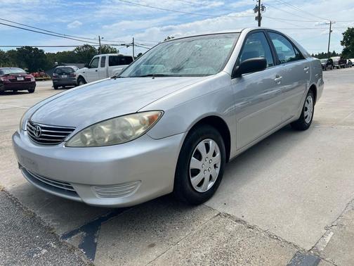 2006 Toyota Camry LE