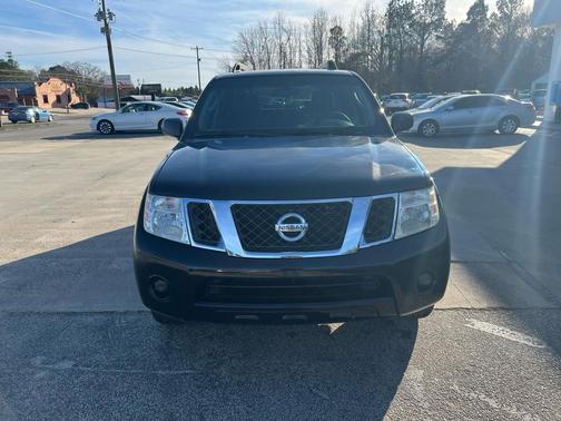 2008 Nissan Pathfinder SE