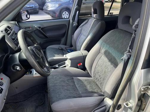 2002 Toyota RAV4 Base