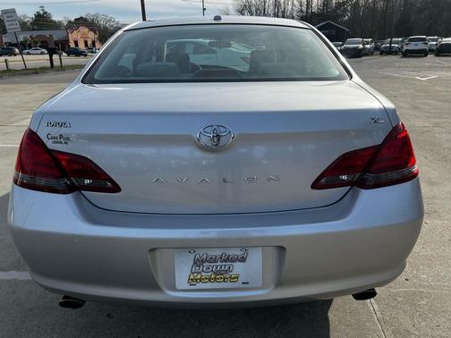 2009 Toyota Avalon XL