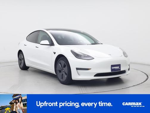 White 2022 Tesla Model 3