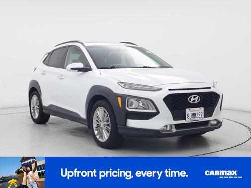 White 2019 Hyundai KONA SEL