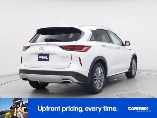 White 2023 INFINITI QX50 Luxe