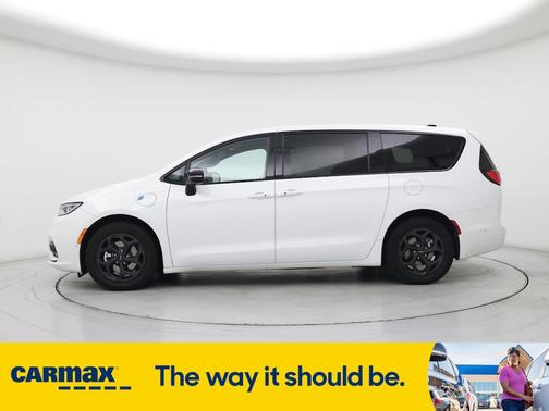 2023 Chrysler Pacifica Hybrid Limited