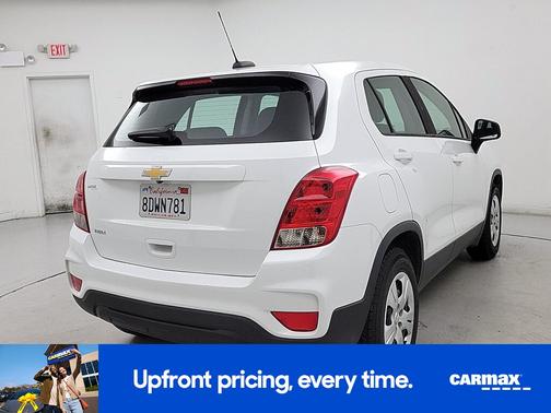 White 2018 Chevrolet Trax LS