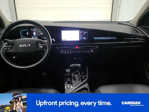 Gray 2023 Kia Niro EX