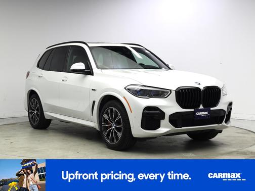 White 2022 BMW X5 PHEV XDrive45e