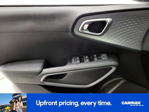 Gray 2025 Kia Soul LX