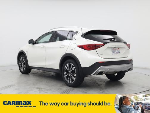 2018 INFINITI QX30 Premium
