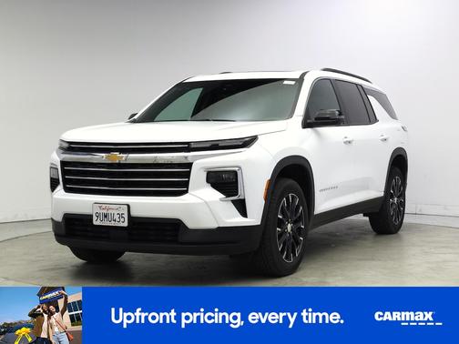 White 2025 Chevrolet Traverse LT