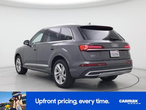 Gray 2022 Audi Q7 Premium Plus